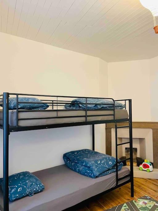 Agreable Maison De Village Avec Balcon Roiffieux Esterno foto